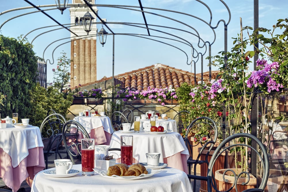 Hotel Firenze in Venice, Italy