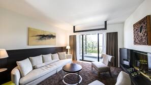 Minibar, in-room safe, desk, soundproofing