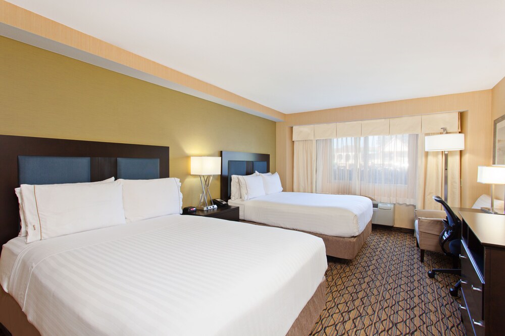 Holiday Inn Express Newport Beach In Newport Beach Hotel - 