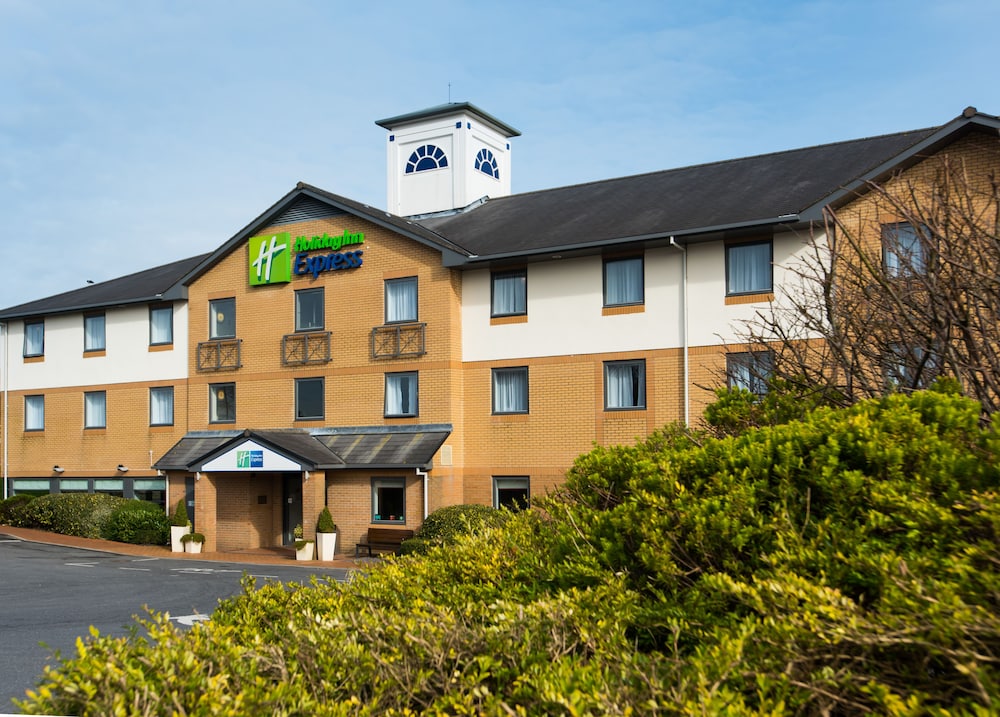 Holiday Inn Express Swansea - East, an IHG Hotel