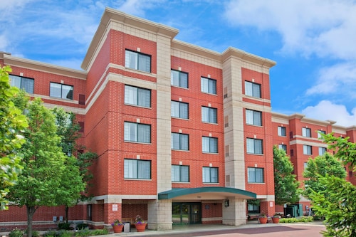 oak brook hotels with hot tub