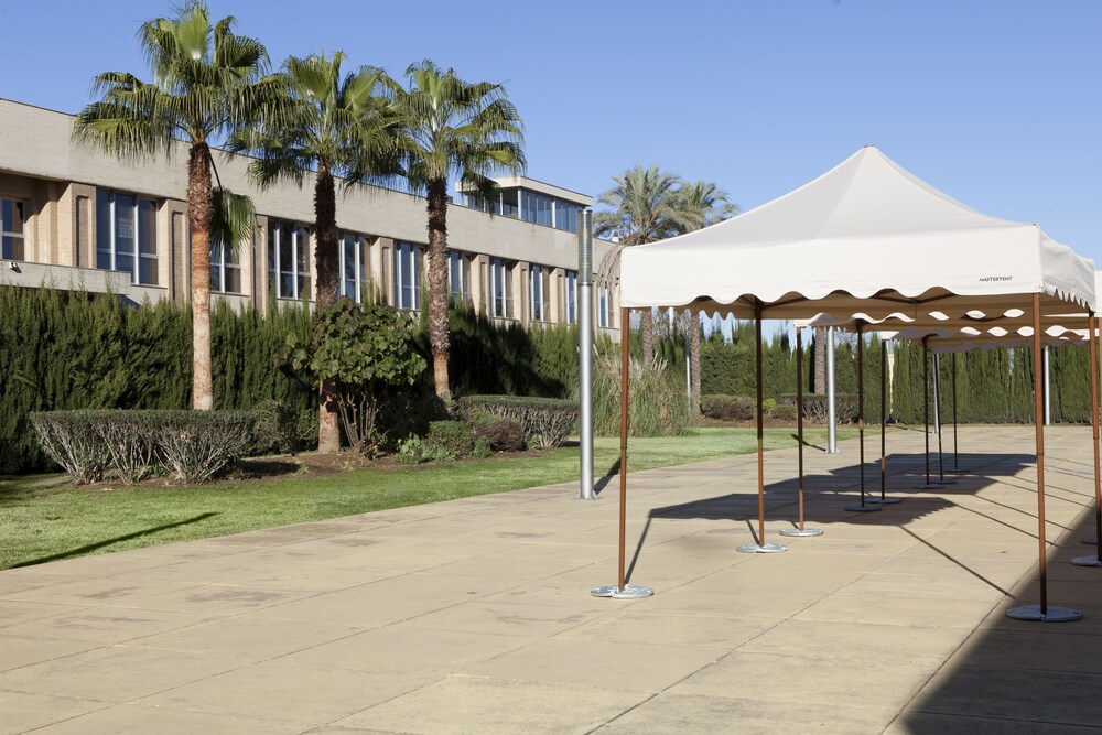 Ltbpc85qmq6phm Spain, sevilla, calle luis fuentes bejarano, 45. 2