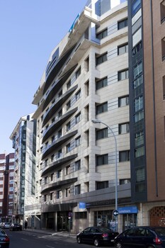 AC Hotel León San Antonio by Marriott