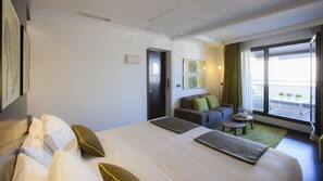Premium bedding, minibar, in-room safe, desk