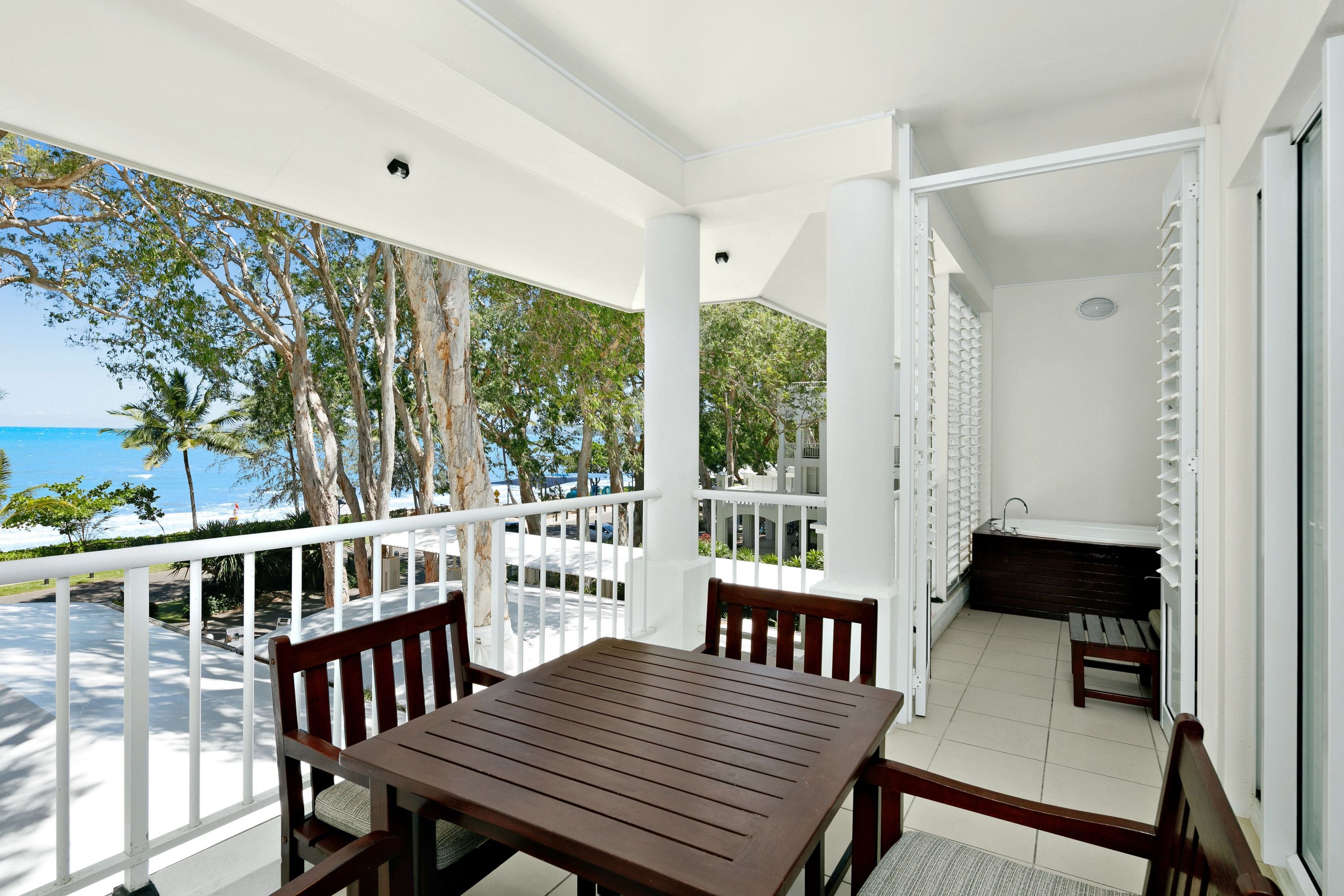 Peppers Beach Club and Spa - Palm Cove