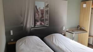 Coffre-forts dans les chambres, bureau, Wi-Fi gratuit, draps fournis