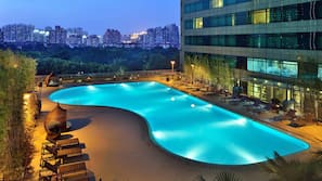 Seasonal outdoor pool