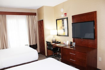 Quality Suites Nyc Gateway Reviews Photos Rates Ebookers Com