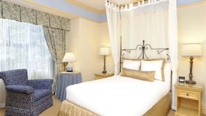 Egyptian cotton sheets, premium bedding, down duvet, pillow top beds