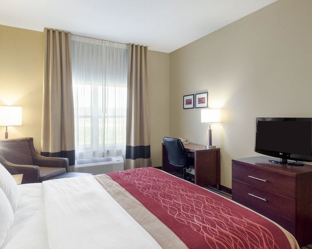 Comfort Inn & Suites Fayetteville - University Area