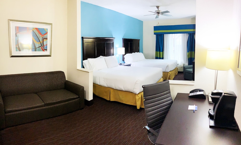 Holiday Inn Express Hotel & Suites Gainesville, an IHG Hotel