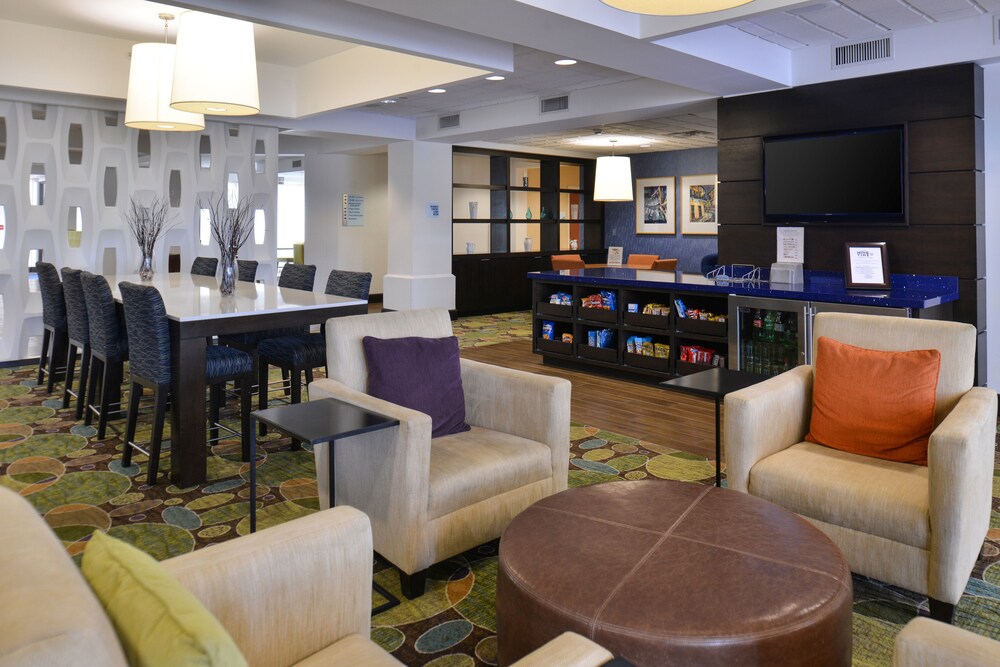 Lobby, Holiday Inn Express & Suites New Orleans Airport South, an IHG Hotel