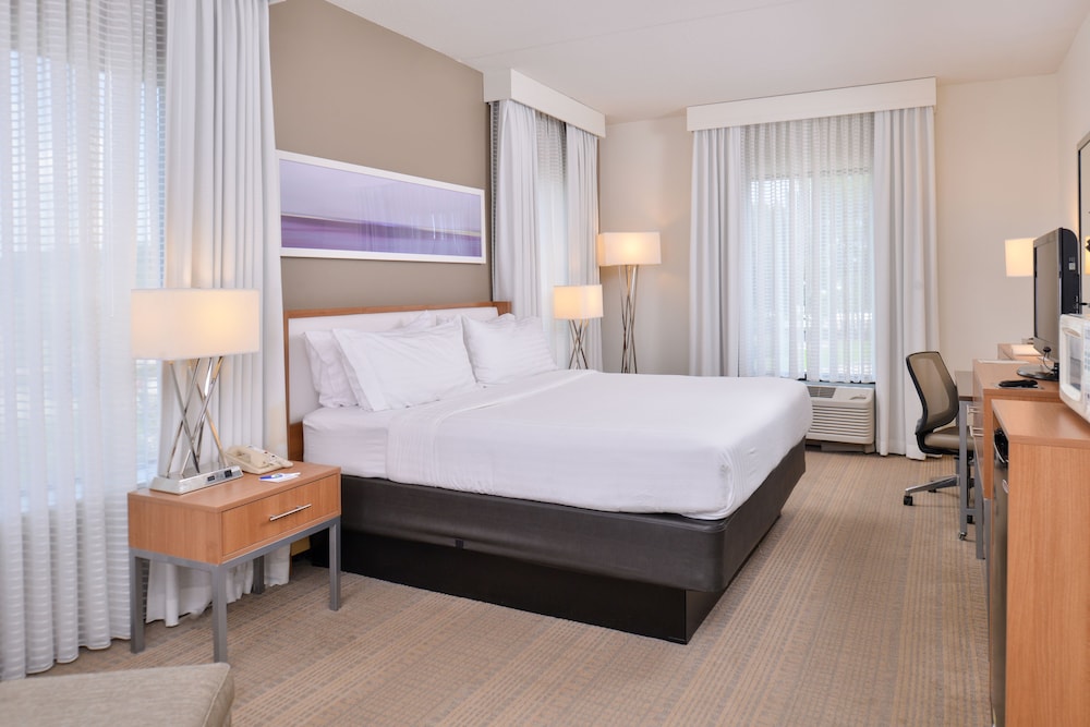 Holiday Inn Express & Suites New Orleans Airport South, an IHG Hotel