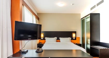 Paraiso Suites by Charlie