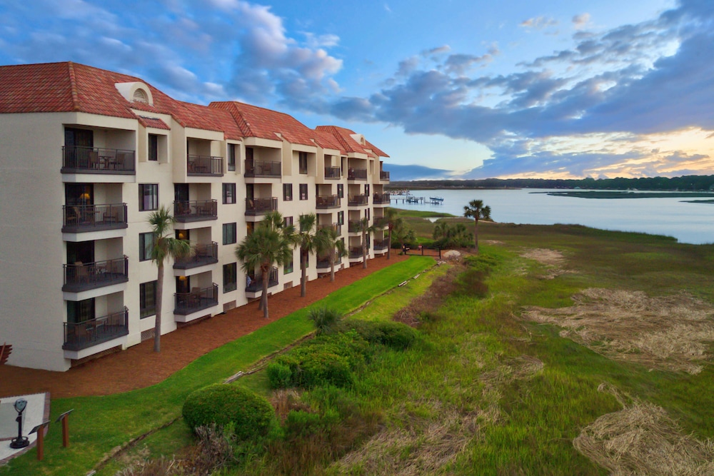 Marriott's Harbour Point and Sunset Pointe at Shelter Cove in Hilton