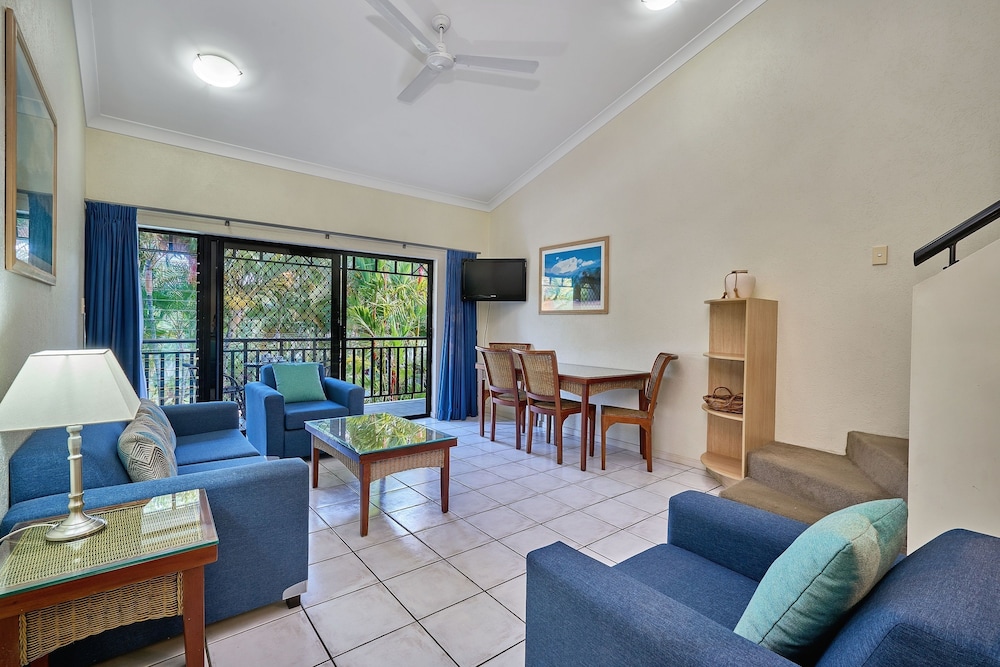 Trinity Beach Club Holiday Apartments Trinity Beach Club Holiday Apartments