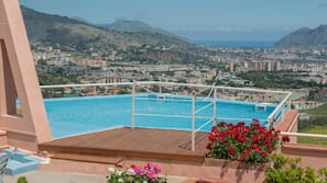 Piscina all'aperto