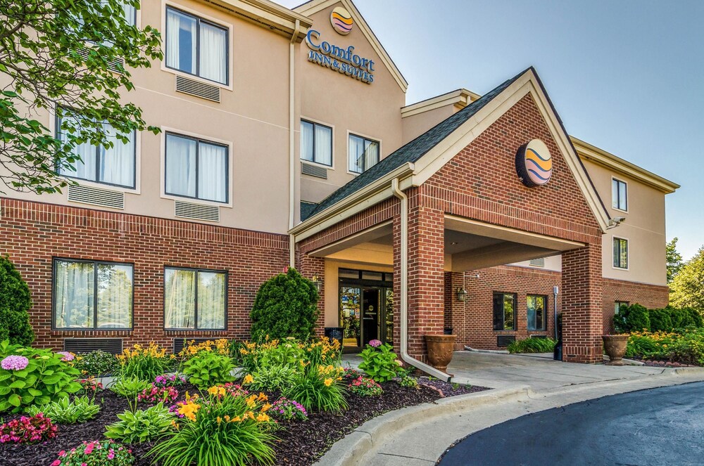 Exterior, Comfort Inn & Suites University South