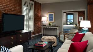 Premium bedding, pillowtop beds, minibar, in-room safe