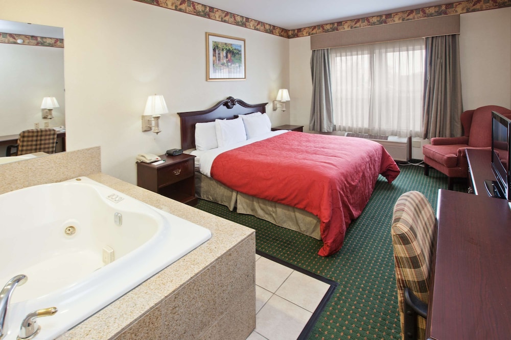 Country Inn & Suites by Radisson, Elkhart North, IN