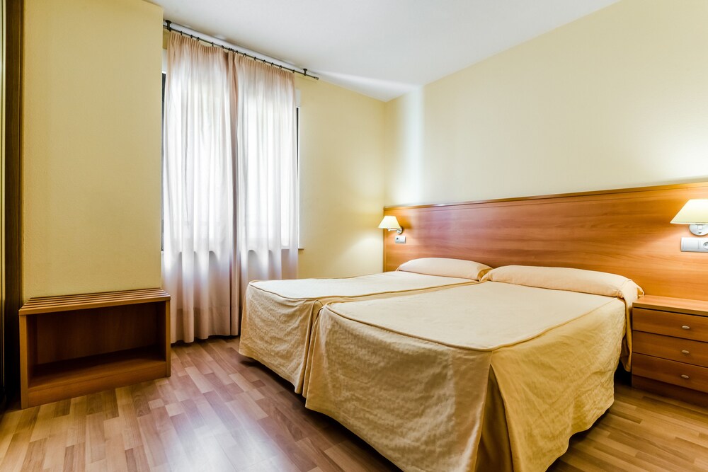 Imagen de JCH Congreso Apartamentos (9 de 14)