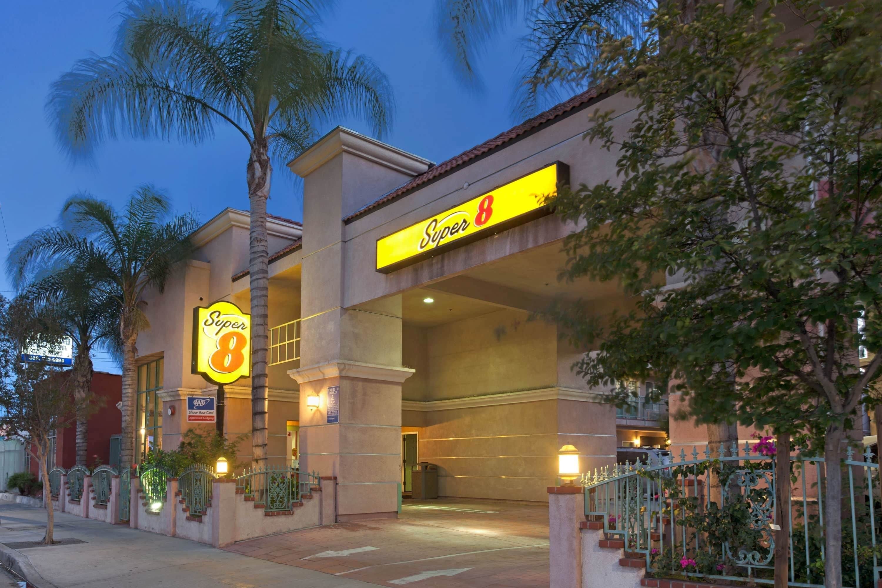Super 8 by Wyndham North Hollywood in North Hollywood, United States