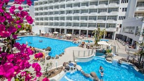 5 piscinas al aire libre, sombrillas, tumbonas