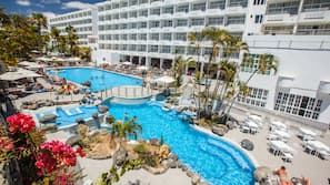 5 piscinas al aire libre, sombrillas, tumbonas