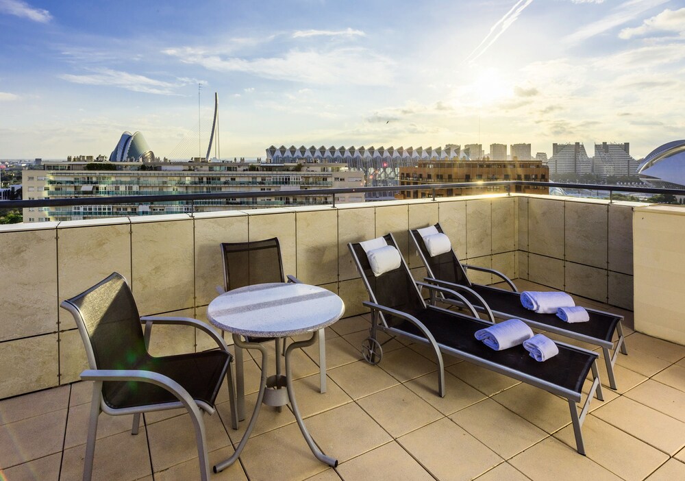 Hotel Valencia Oceanic Affiliated by Meliá in Valencia Best Rates