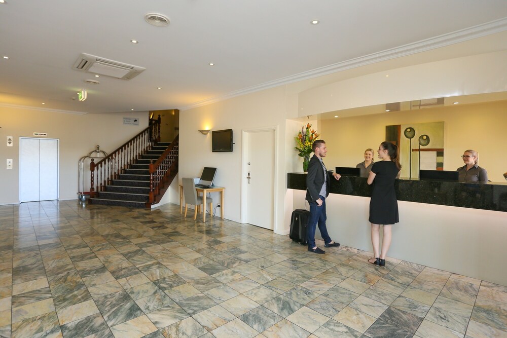 Best Western Plus Hovell Tree Inn