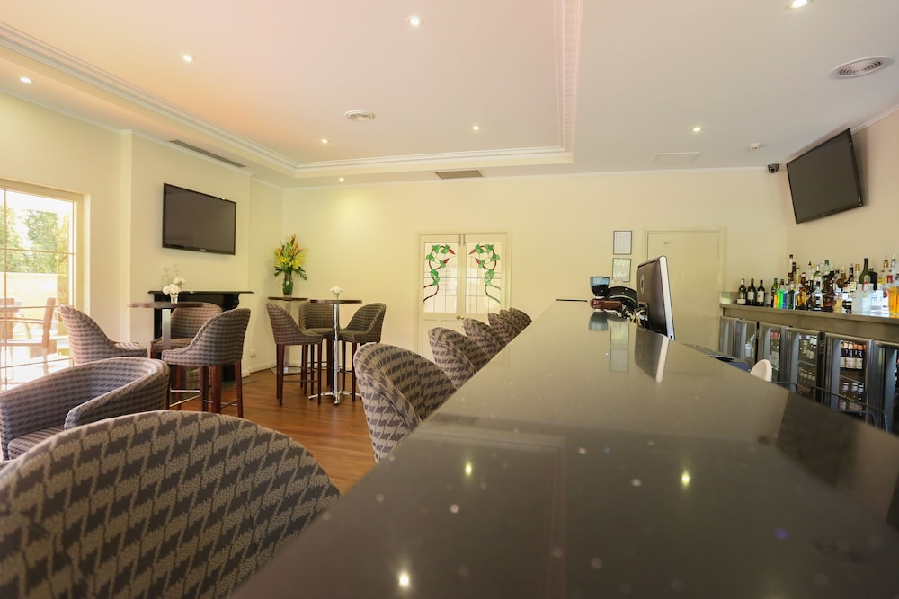 Best Western Plus Hovell Tree Inn