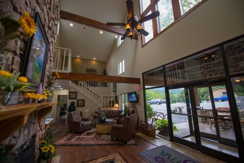 Grandfather Mountain Hotels Find Hotel Deals Bluegreen Vacations Blue Ridge Village An Ascend Resort