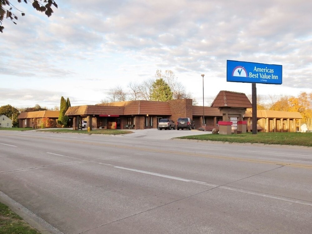 Americas Best Value Inn Webster City In Fort Dodge Hotel - 