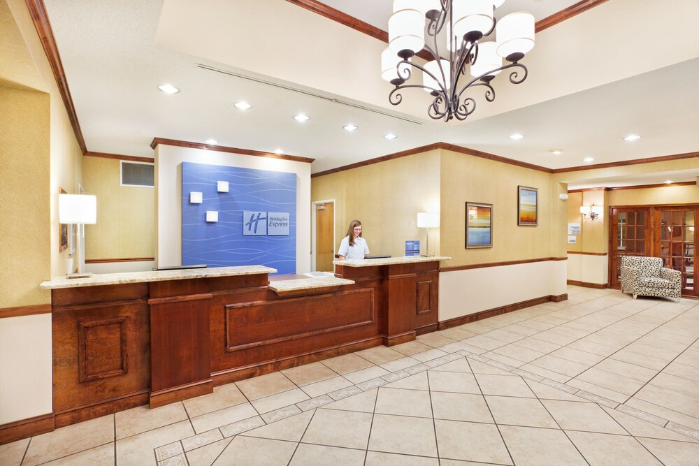 Lobby, Holiday Inn Express & Suites Sylva - Western Carolina Area, an IHG Hotel