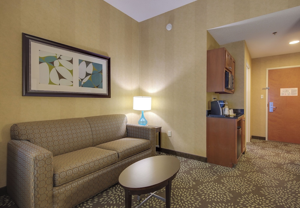 Room, Holiday Inn Express & Suites Sylva - Western Carolina Area, an IHG Hotel