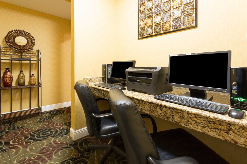 Holiday Inn Express Harvey-Marrero, an IHG Hotel