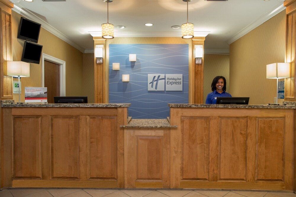 Holiday Inn Express Harvey-Marrero, an IHG Hotel