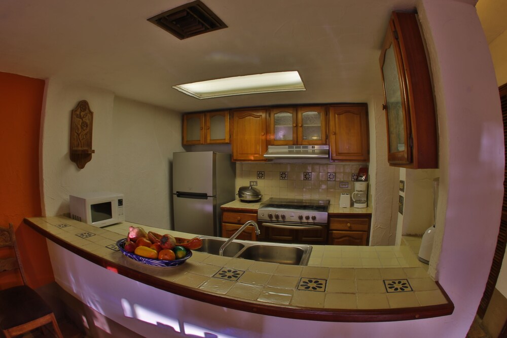 Private kitchen, Villas El Rancho