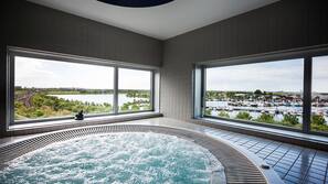 Outdoor spa bath