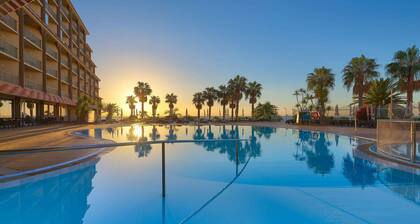 Four Views Oasis Hotel