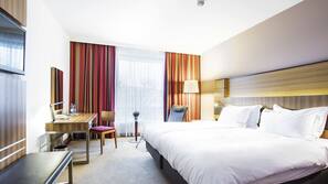 Down comforters, minibar, in-room safe, desk