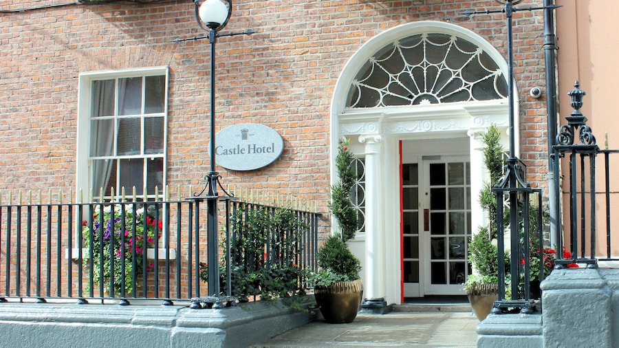 Castle Hotel