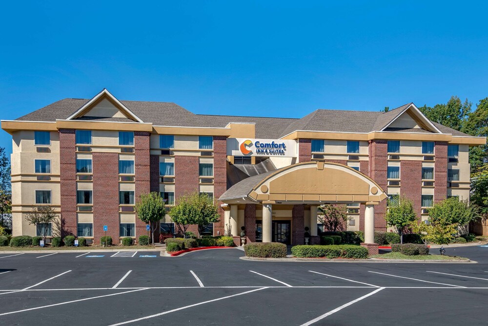 Comfort Inn & Suites Suwanee - Sugarloaf