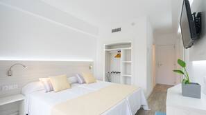 In-room safe, desk, iron/ironing board, WiFi