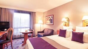 In-room safe, desk, soundproofing, iron/ironing board