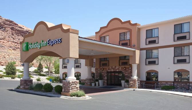 Holiday Inn Express Suites Moab In Moab Ut Expedia