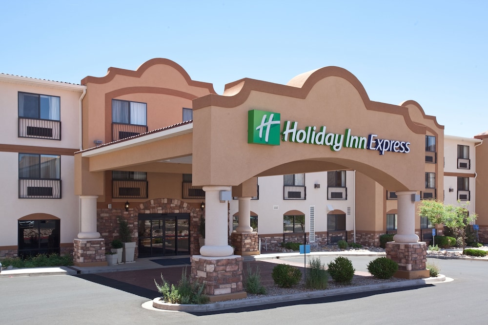 Holiday Inn Express & Suites Moab, an IHG Hotel in Moab Best Rates