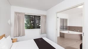 In-room safe, desk, iron/ironing board, free WiFi