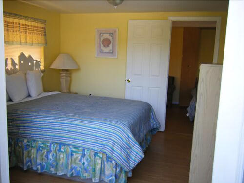 Sun Deck Inn And Suites 2018 Room Prices 95 Deals Reviews Expedia Exterior Detail Featured Image Guestroom