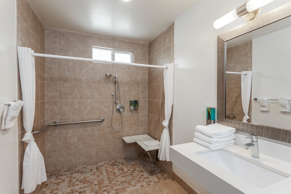 Hotel 414 Anaheim in Anaheim Best Rates & Deals on Orbitz